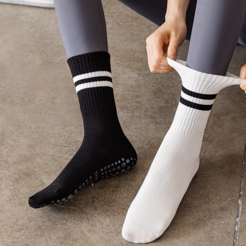Women Non Slip Yoga Socks, Gri - Home Gym Pilates ulasan dan harga